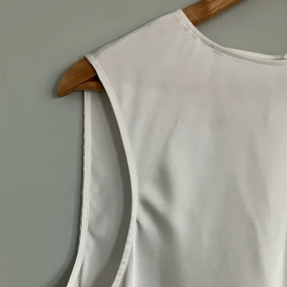 HALOGEN White Subtle Metallic High Neck Tank Blouse Size XL - Picture 2 of 10